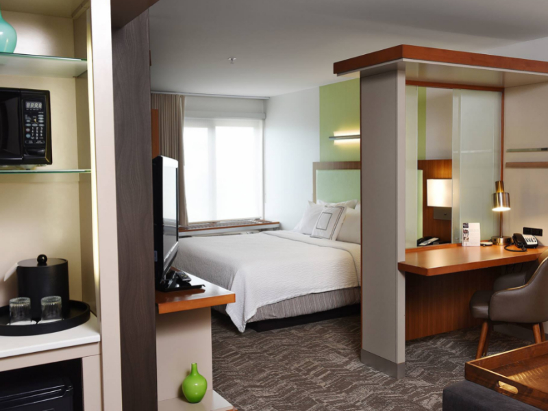 800 x 600px King Suite