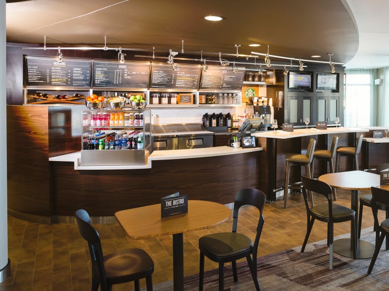 800x 600 px Restaurant 2