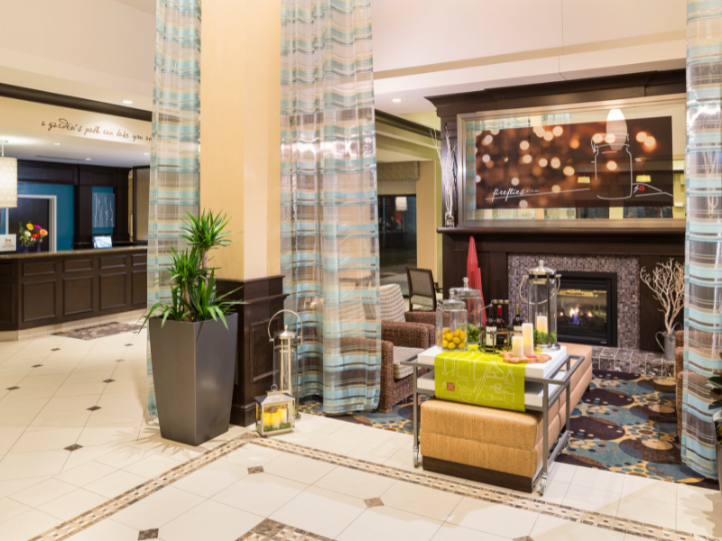 HGI Lobby 800X600