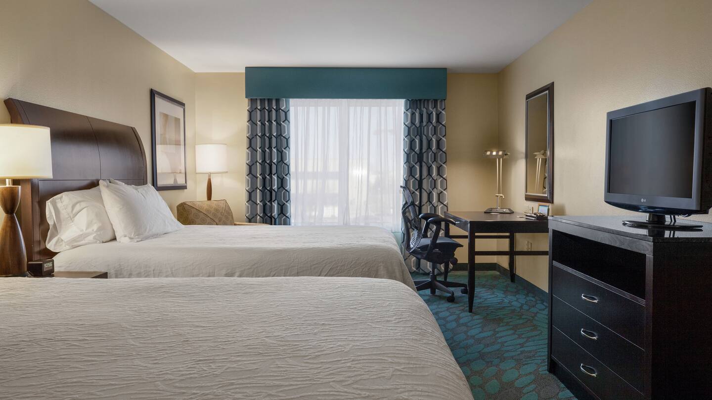 fargi-guestroom-q2rz