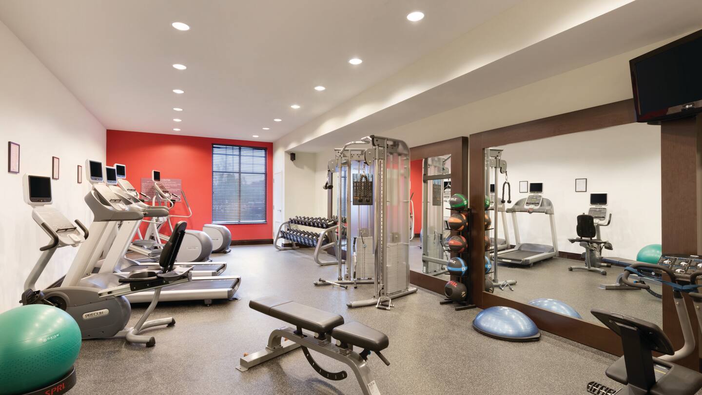 hilton-garden-inn-fargo-fitness-center-1034187