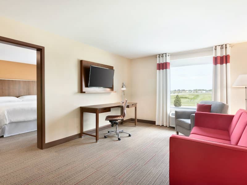 Four Points By Sheraton Fargo - King + Single Sofa Bed Suite - 1306452