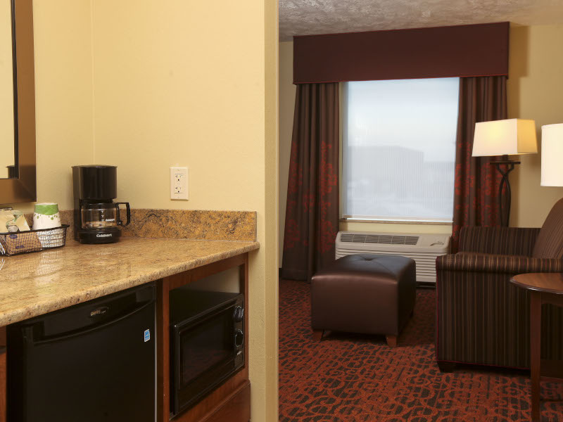 hamptoninn12